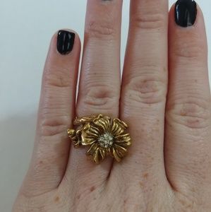 BCBG flower ring